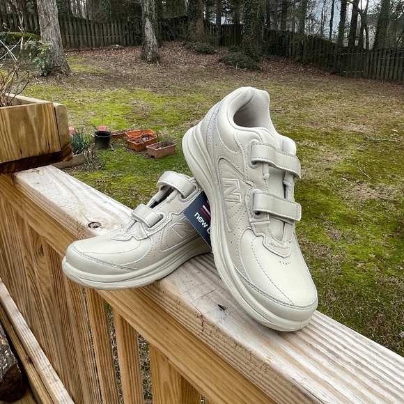 NWT- NEW BALANCE 577 WOMENS WALKING SHOES Size 7.5 - Picture 14 of 16